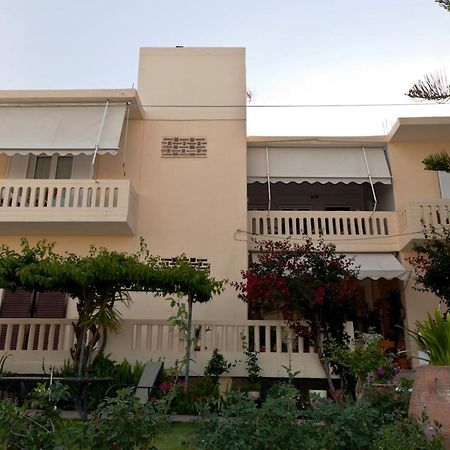 Raisakis Apartments Agia Marina Exterior foto