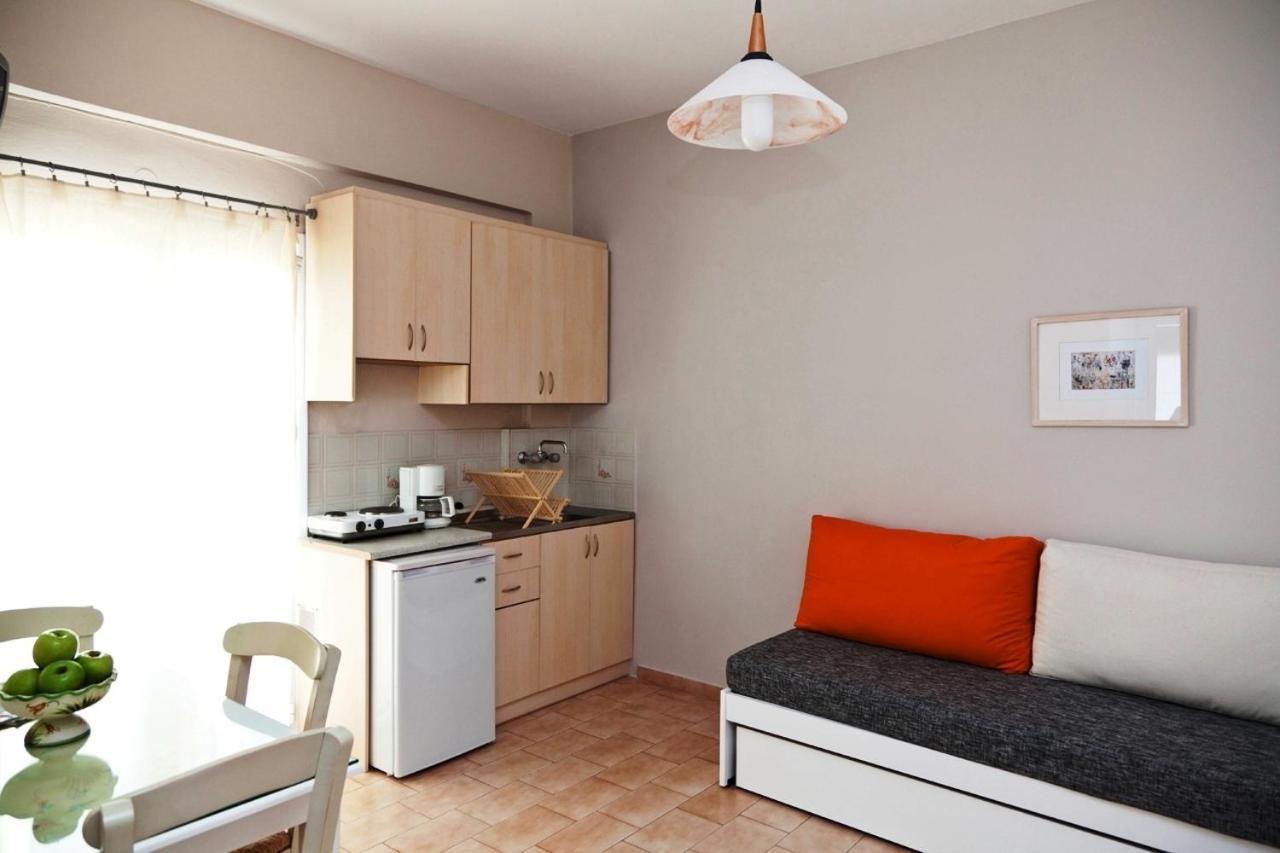 Raisakis Apartments Agia Marina Exterior foto
