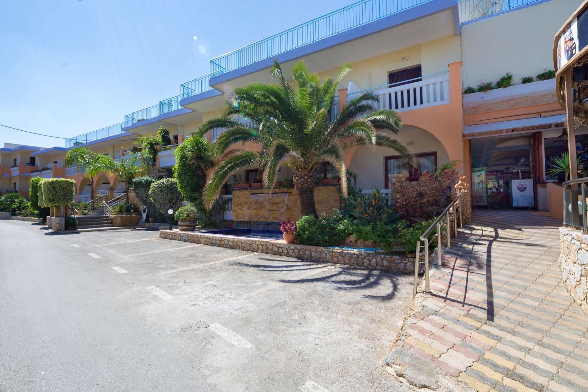 Raisakis Apartments Agia Marina Exterior foto