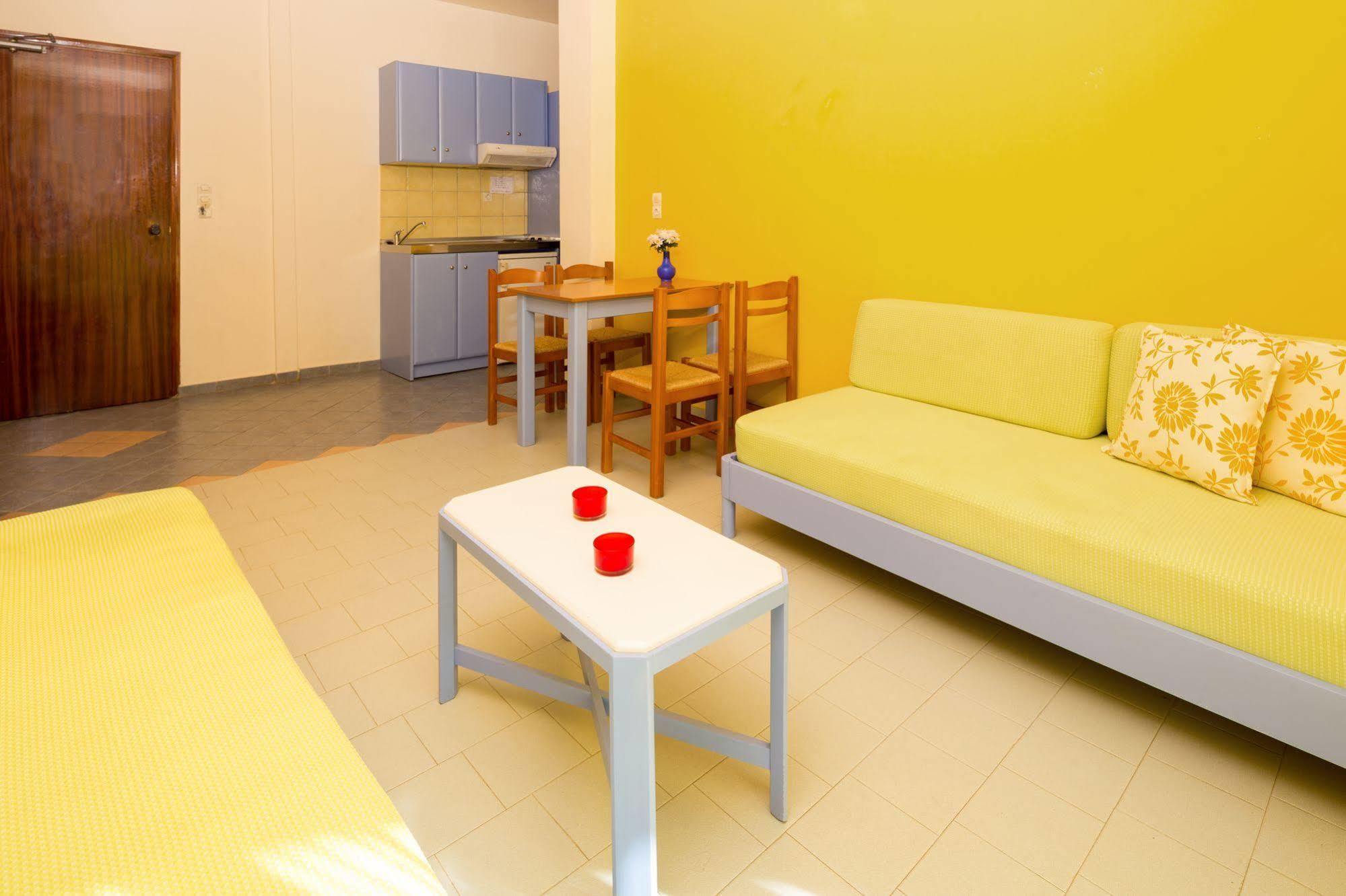 Raisakis Apartments Agia Marina Exterior foto