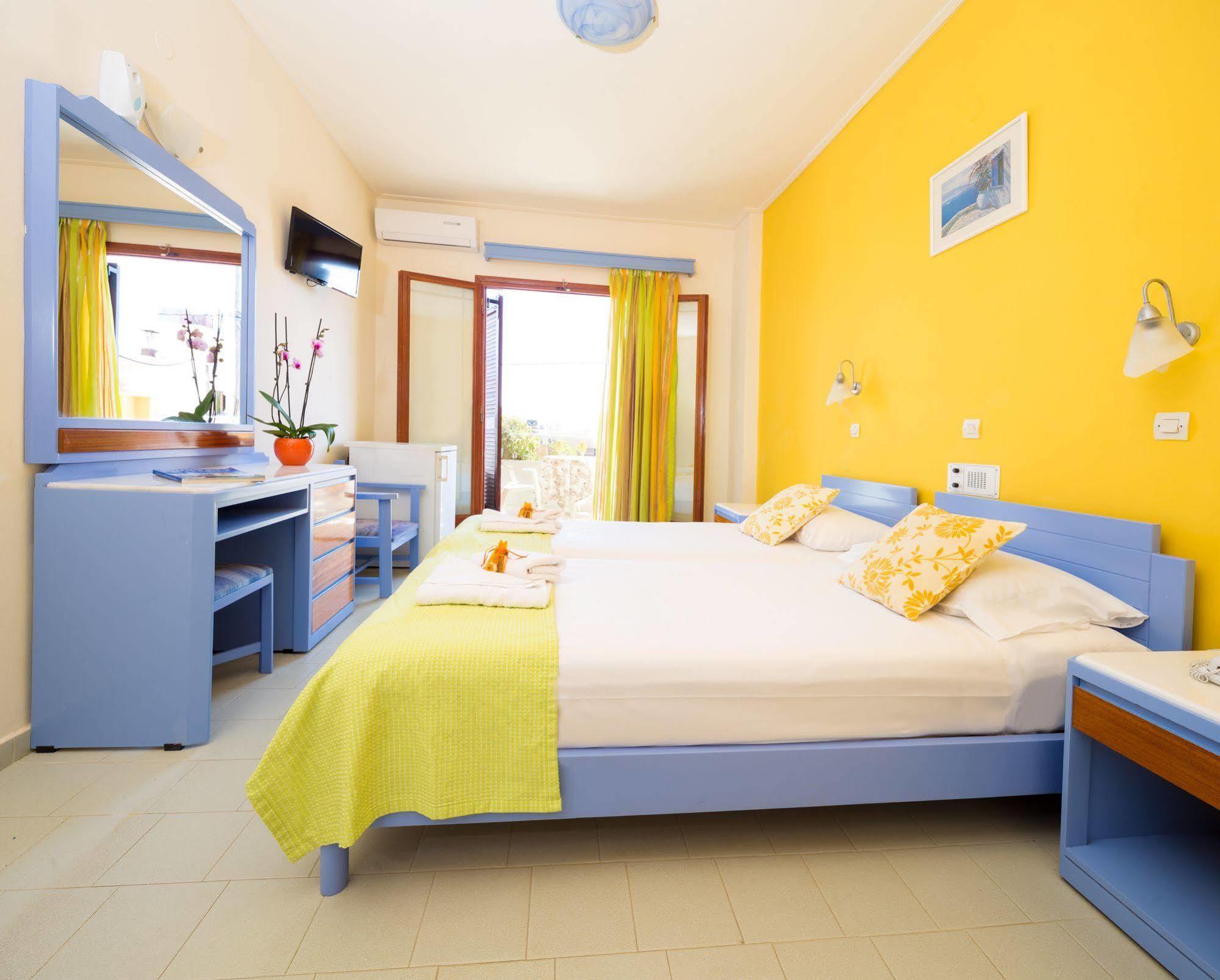 Raisakis Apartments Agia Marina Exterior foto