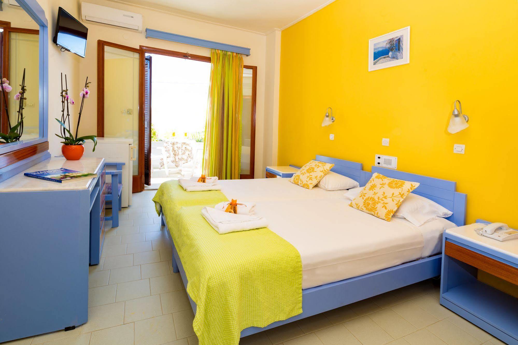 Raisakis Apartments Agia Marina Exterior foto